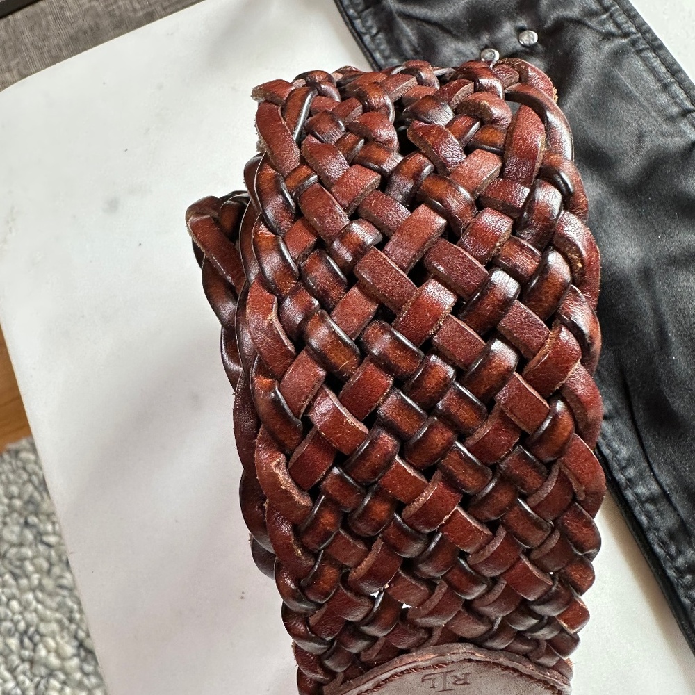 Ralph Lauren rich woven brown leather belt! 44” length.